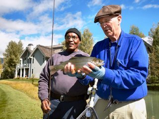 blog-Sept-19-2013-2-Teaching-fly-fishing-to-wounded-veterans