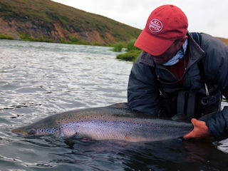 blog-Aug-17-2016-1-jeff-currier-salmon-fishing-in-iceland