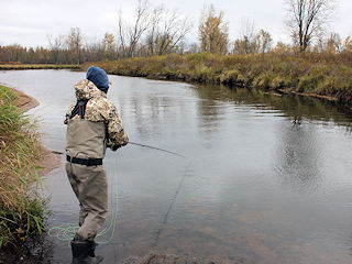 Jeff Currier flyfishing for musky