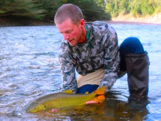 blog-Aug-1-2013-5-Jeff-Currier-Fly-Fishing-the-Pluma-River-Bolivia