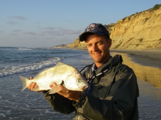 blog-Oct-14-2013-2-Jeff-Currier-with-spotfin-croaker