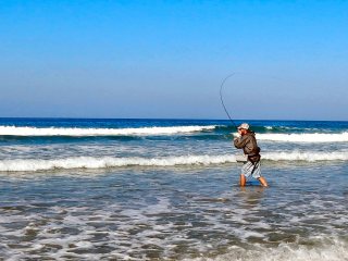 blog-Oct-14-2013-7-Jeff-Currier-casting-the-California-surf