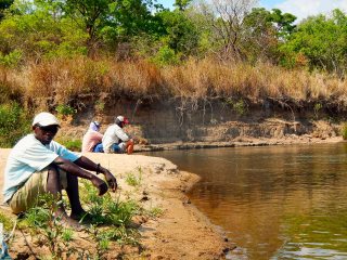 blog-Nov-14-2013-4-flyfishing-for-vundu