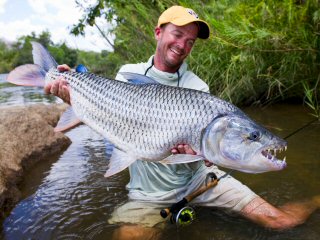 blog-Nov-2-2013-4-Jeff-Currier-with-tigerfish