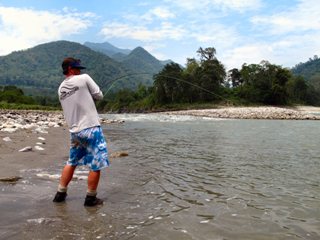 blog-May-25-2014-9-mike-dawes-flyfishing-for-mahseer