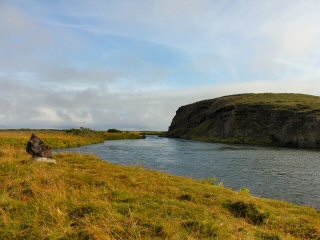 blog-Aug-11-2014-1-monument-pool-iceland