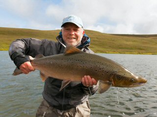 blog-Aug-13-2014-10-ingo-helgason-atlantic-salmon-fishing