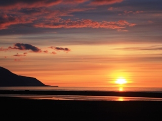 blog-Aug-4-2014-1-midnight-sun-in-iceland