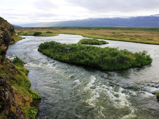 blog-Aug-4-2014-9-laxa-i-adaldal-iceland