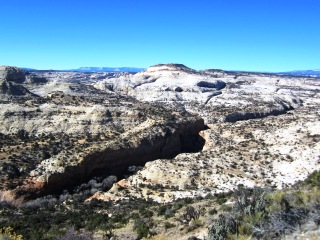 blog-Nov-18-2014-1-slot-canyon-in-utah