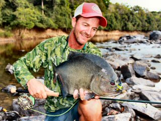 blog-Nov-5-2014-11-jeff-currier-flyfishing-for-piranha