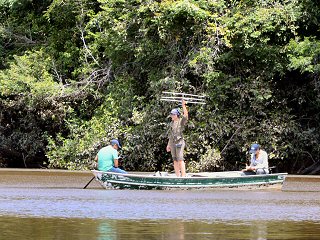 blog-Nov-5-2014-8-dr-lesley-de-souza-tracking-arapaima-in-guyana