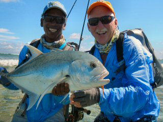 blog-Dec-7-2014-11-bill-huffman-giant-trevally