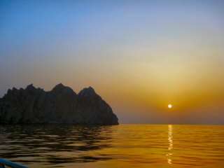 blog-April-29-2015-1-sunrise-in-musandam-oman