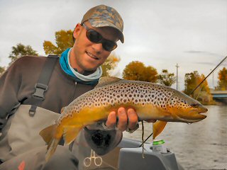 blog-Oct-25-2015-4-josh-gallivan-fishing