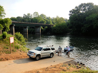 blog-May-11-2016-3-fishing-the-etowah-river