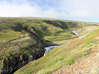 blog-Aug-25-2016-2-sela-river-iceland