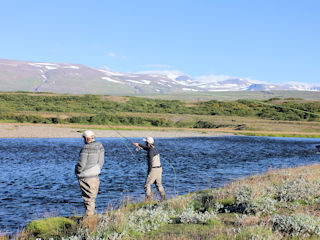blog-Aug-22-2016-6-Jeff-Currier-on-the-Hofsa-River