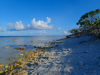 anaa-atoll