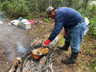 Ganglers-shore-lunch