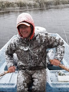 Jeff-Currier-Simms-fishing