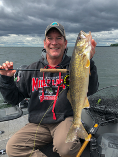 Fly Fishing for Walleye in Minnesota – Jeff Currier