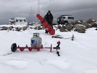 icefishing-Chequamegon-Bay