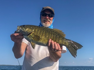 Huge-Smallmouth-bass